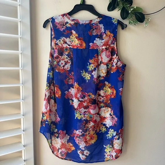 Danielrainn Floral Sleeveless Top - Blue and Multicolor - Picture 4 of 5